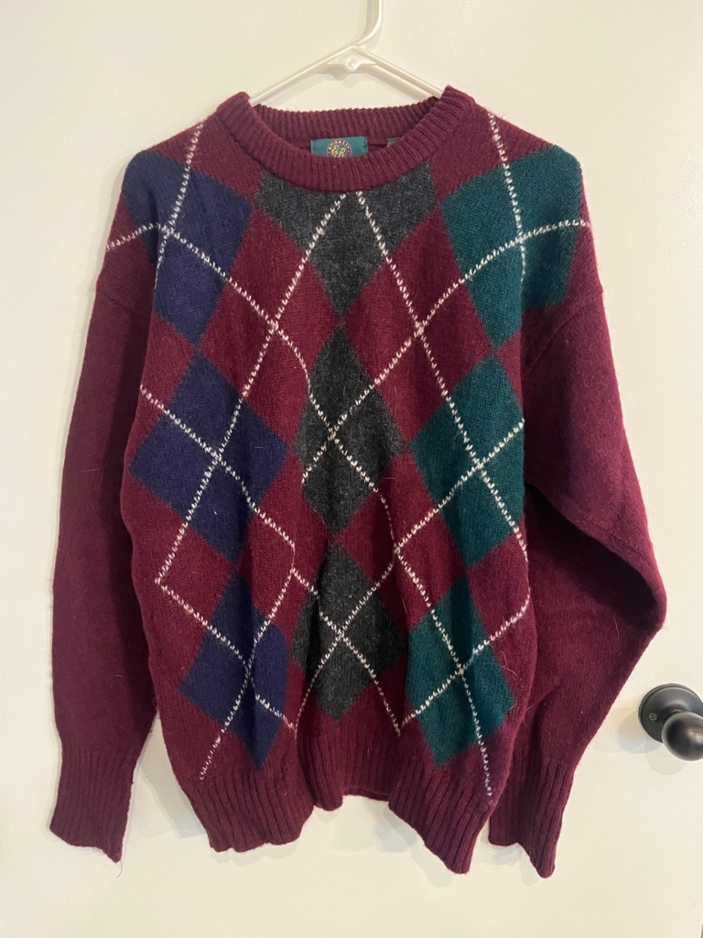 Mens size large Vintage Embassy Row 100% Wool Argyle Sweater